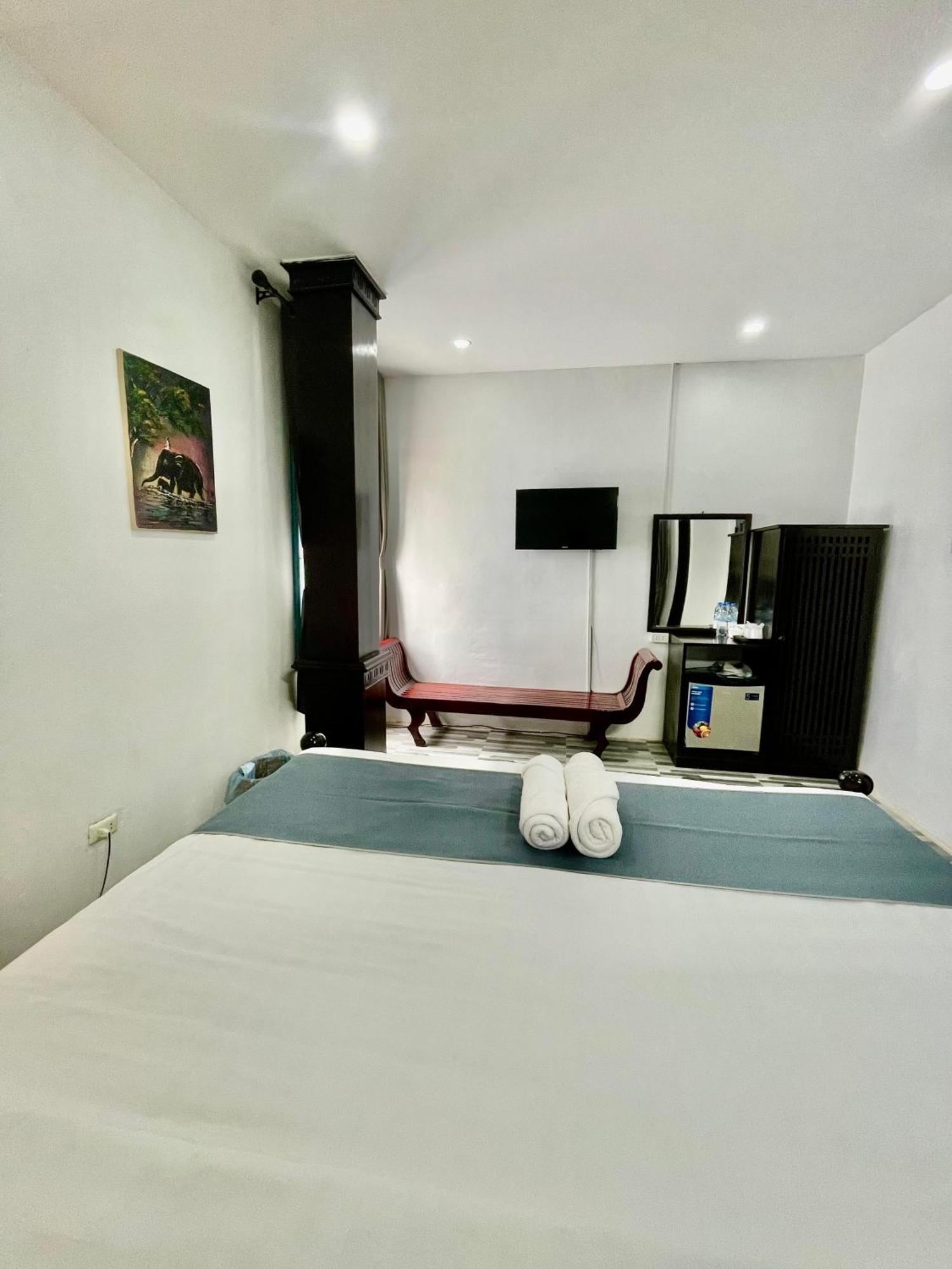 Villa Merry Lao Ban Aphay ルアンパバーン エクステリア 写真